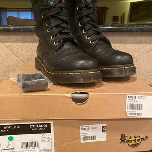 Dr. Martens Aimilita size 9